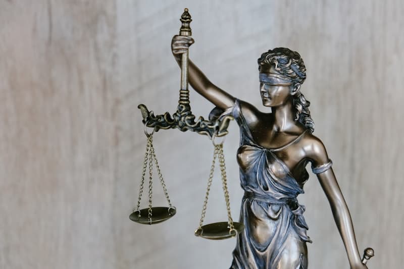 성범죄·재산범죄 방어 — 통신매체이용음란죄 등 대응